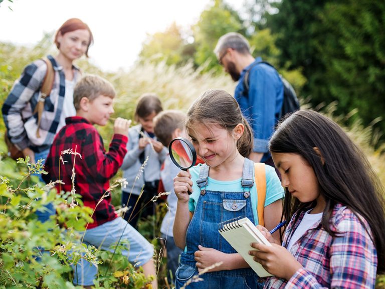 School teacher leading children on a field trip at Kustermans Adventure Farm