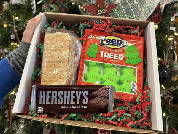 S'more kits with marshmallows, chocolate and crackers at Kustermans farm