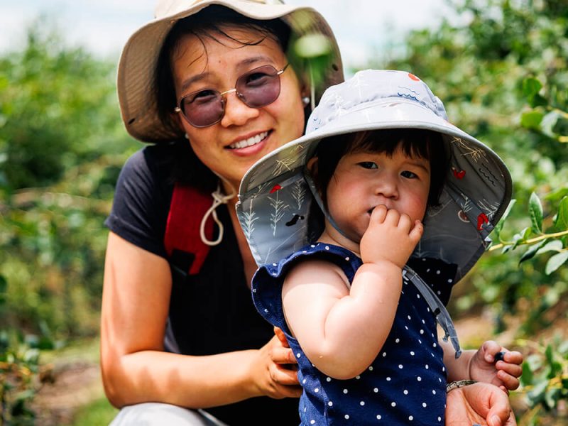 woman-child-orchard